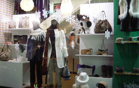 2006韓國時(shí)裝紡織品博覽會(huì) 陳列精品與鞋帽零售新風(fēng)尚